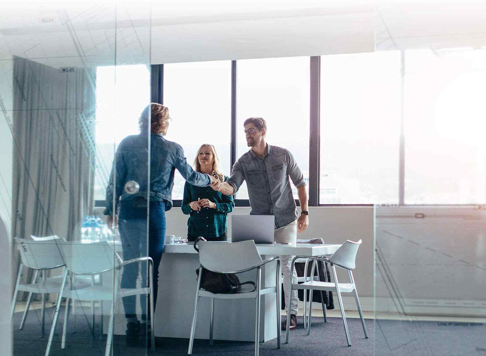https://remotebusiness.eu/wp-content/uploads/2020/05/img-about-us.jpg